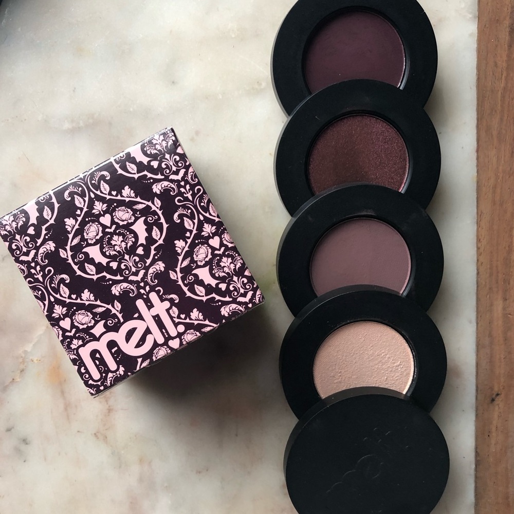 Melt Cosmetics SHE'S IN PARTIES eyeshadow stack